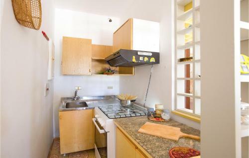 Beautiful Apartment In Cassano Allo Jonio With