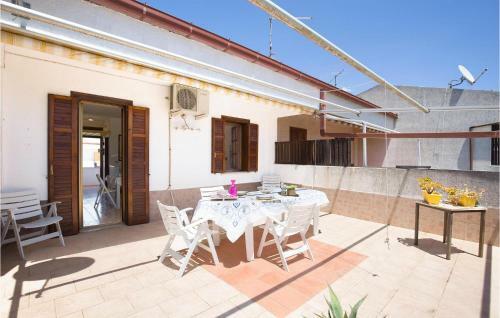 Beautiful Apartment In Cassano Allo Jonio With
