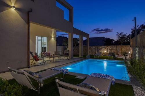 Villa Shamsi - Pool And Beach At 70mt