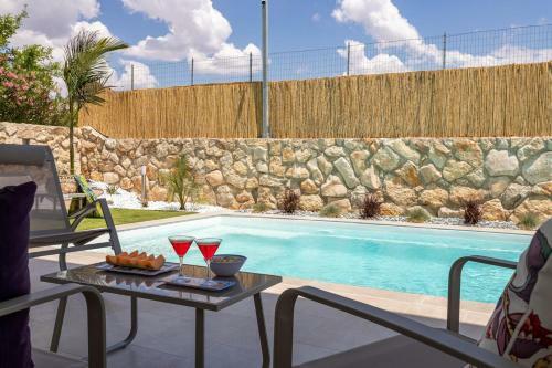Villa Shamsi - Pool And Beach At 70mt