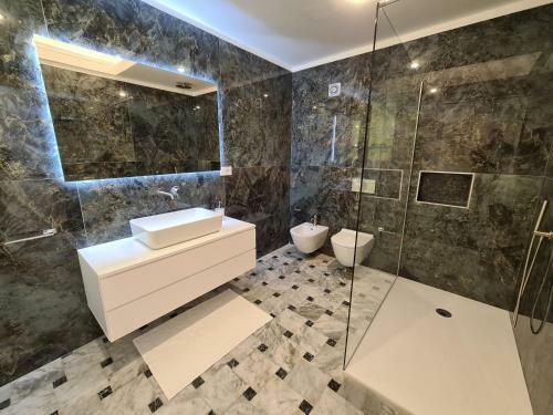 Hostal Villa Manini Suites