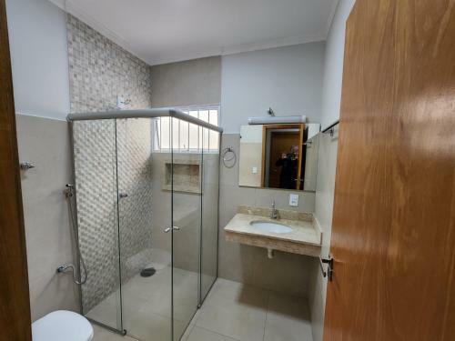 Casa 3 Dorm. 1 Suite Gar