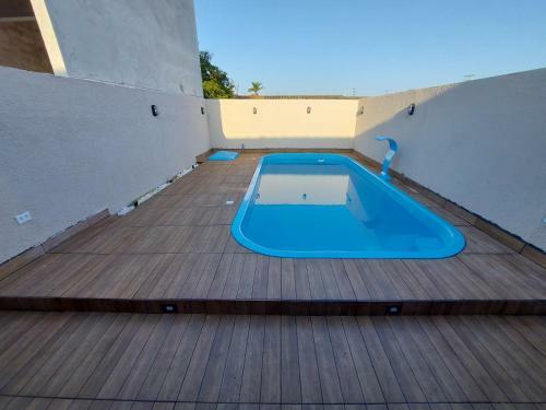 Balne�rio C�u Azul, Com Piscina A 350m Da Praia