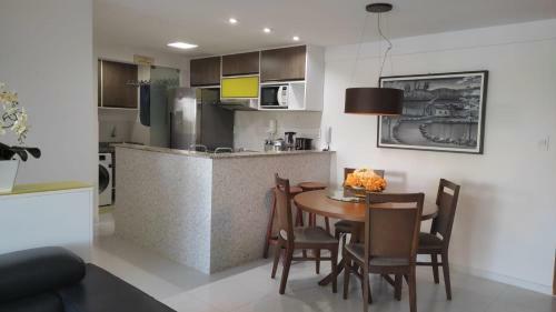 Apartamento Em Guarajuba