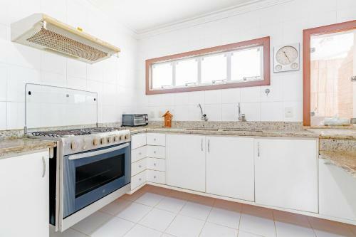 Gb68 - �tima Casa 4 Quartos Com Piscina E Churrasqueira