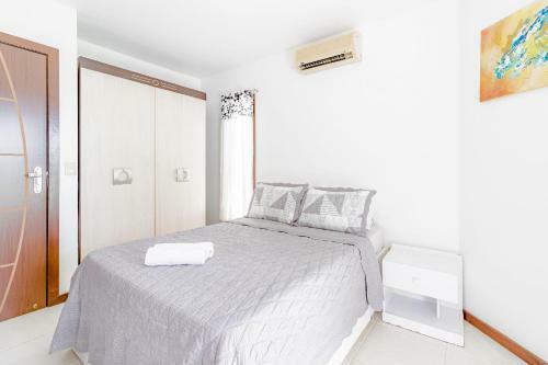 Gb68 - �tima Casa 4 Quartos Com Piscina E Churrasqueira