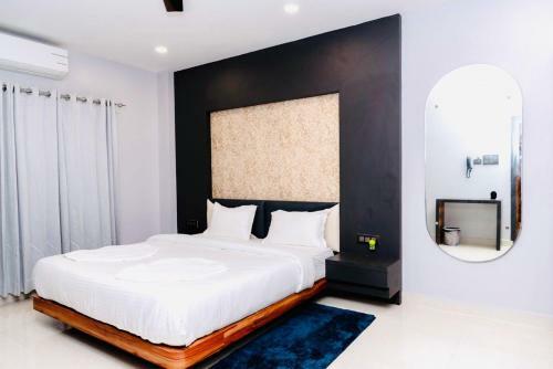 Hotel Empire Regency