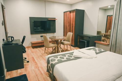 Hotel Empire Regency
