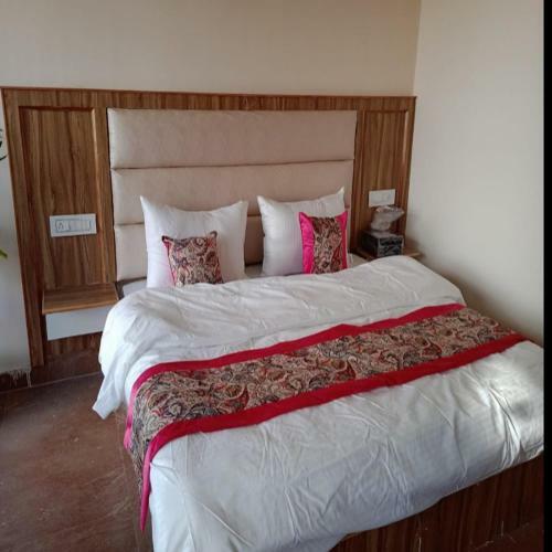 Hotel Resort The Himalayan Odyssey And Cottages