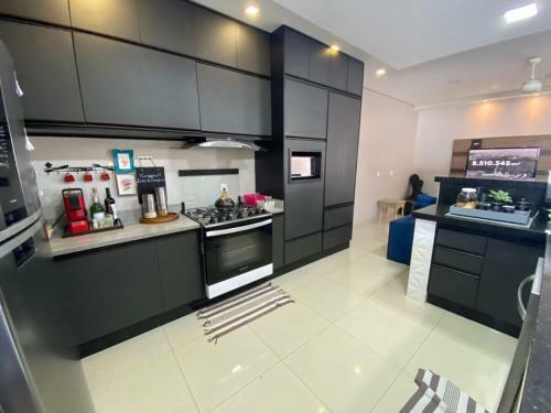 Casa Confort�vel , 3 Su�tes, Climatizada