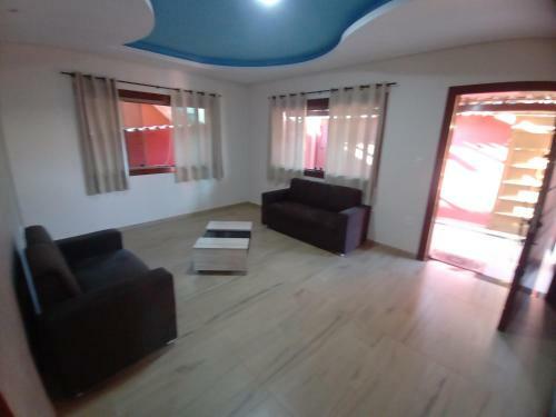 Casa Com Piscina Sauna Com Acesso Ao Rio Pr�ximo.