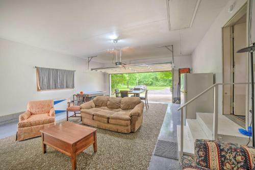 Indiana Countryside Retreat On 37-acre Land!