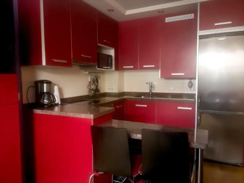 Manhattan. Apartamento En Urb, Con Piscina