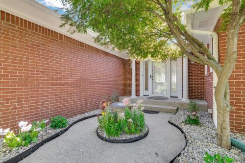 Beautiful Home With Private Hot Tub Close To Everything Residence
