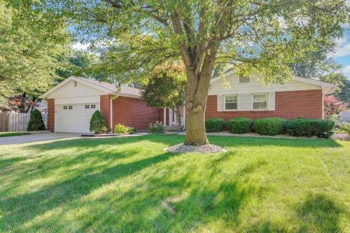 Beautiful Home With Private Hot Tub Close To Everything Residence