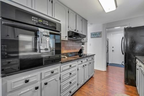 Beautiful Home With Private Hot Tub Close To Everything Residence