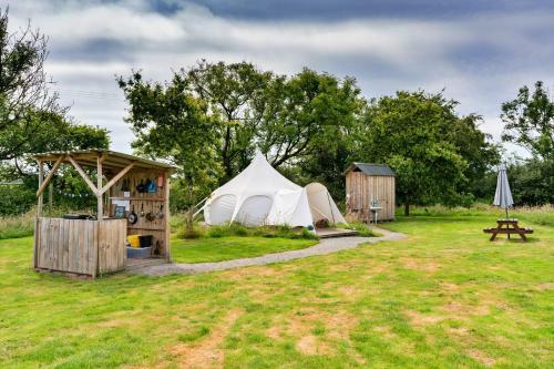 Oak Lotus Belle Tent
