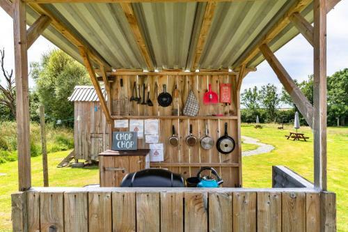 Oak Lotus Belle Tent