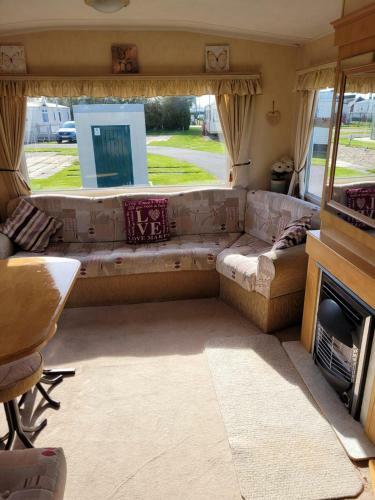 Beautiful 2-bed Wigwam In Ingoldmells