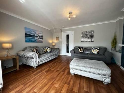 Stunning 2 Bedroom House With Garden