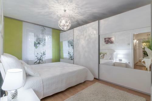 Id 5839 - Private Apartment