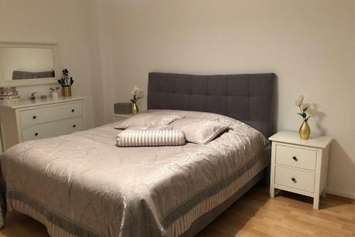 Id 6881 - Private Apartment