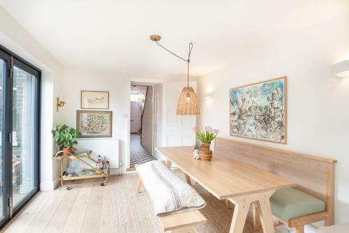 Fig Tree House, Family Friendly, 1 Min Sea