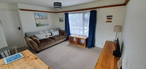 Beautiful 1 Bedroom Cottage With Courtyard.