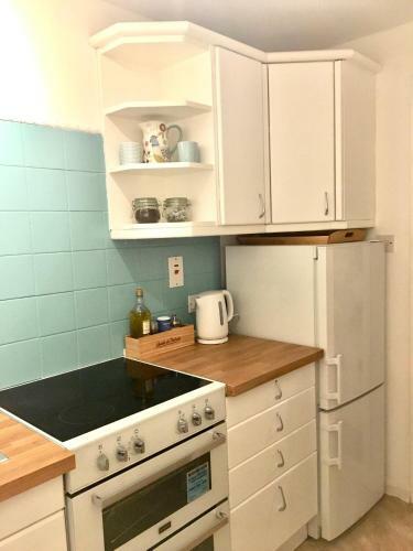 Hostal Family Room - Spacious Place With Full Kitchen