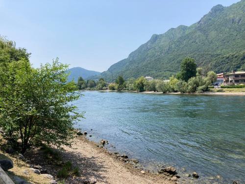 Apartamento Large Well-equipped Appartement Near Como Lake