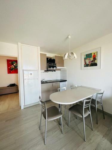 Apartamento Superbe Appartement En R�sidence Avec Piscine