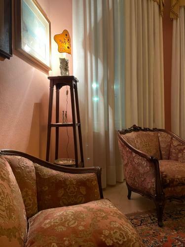 Beautiful Apartment In A Villa A Few Steps From The Sea