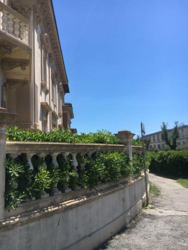 Beautiful Apartment In A Villa A Few Steps From The Sea