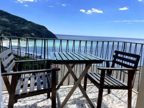Ocean View Villa With Fast Wi-fi And Elevator To Town