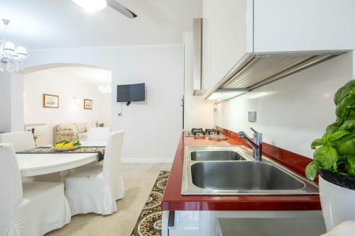 Medusa Apartment