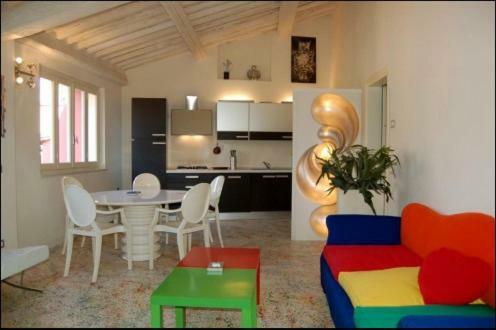 Apartamento Pollock Attic In Historic City Center