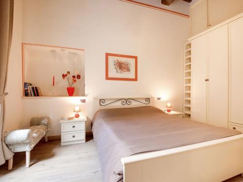 Fabulous Mansion In Lucca Town Centre