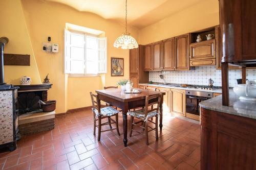 Villa Enza With Swimming Pool