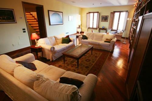 Deluxe Lucca Historic Center Apartment