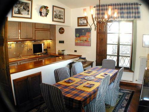Deluxe Lucca Historic Center Apartment