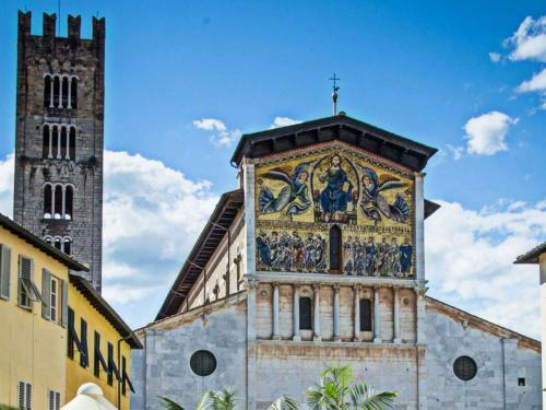 Gorgeous Holiday Home In Lucca Town Centre