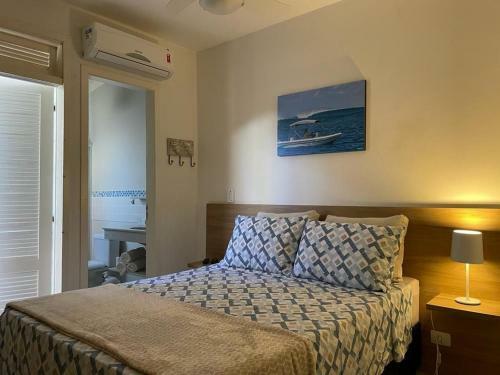 Casa Chamosa Na Rua Da Praia - Cant�o Juquehy