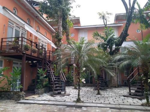Casa Chamosa Na Rua Da Praia - Cant�o Juquehy