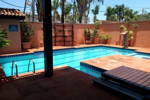 Casa Chamosa Na Rua Da Praia - Cant�o Juquehy