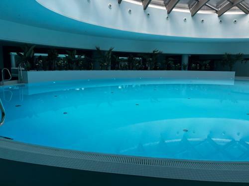 Lans Apartments Hanza Tower Pool Jacuzzi