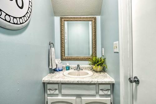 Bright And Sunny West Lafayette Gem With Fire Pit