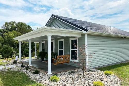 Stunning 2 Bed Room Hubbard Farm House