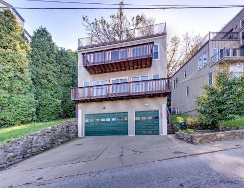 Riverfront Oasis: 5 Min To Dt Cincinnati