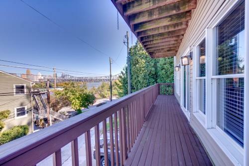 Riverfront Oasis: 5 Min To Dt Cincinnati