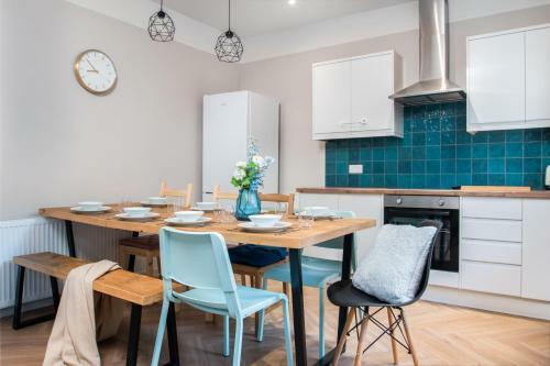 Comfortable Stylish 4 Bedroom Home.